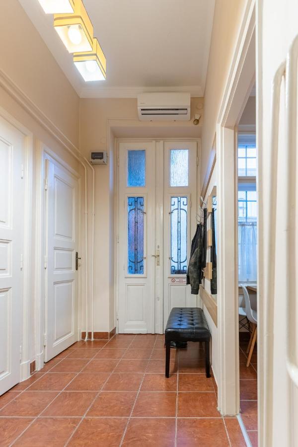 Apartment Center