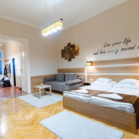 City Center Apartment דברצן מראה חיצוני תמונה